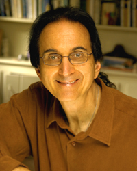 Yanni Manaites Headshot
